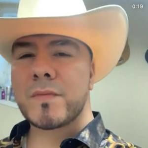 Meet your Posher, Alejandro